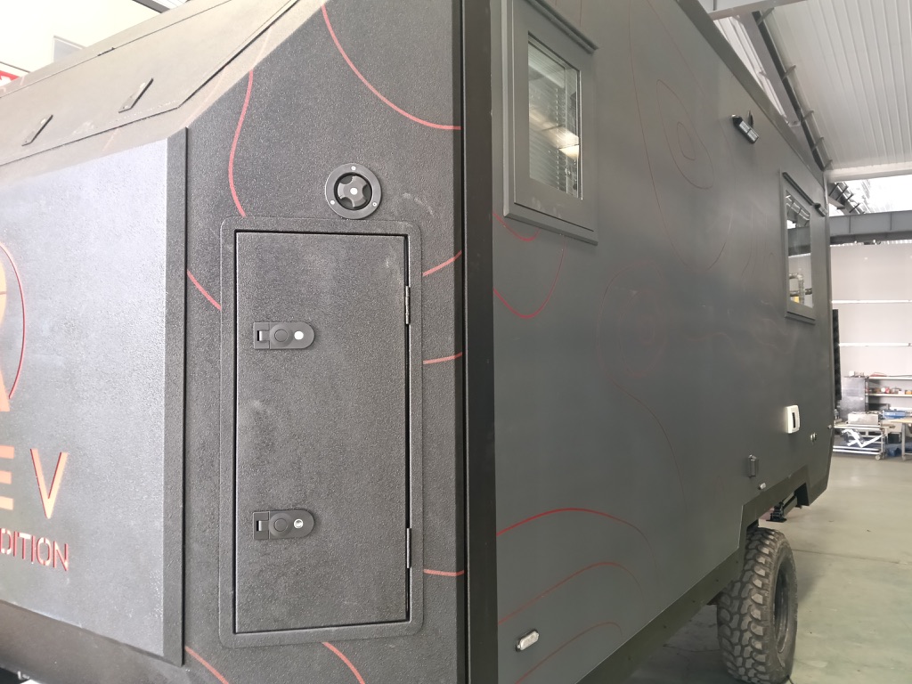 RREV Outland Edition